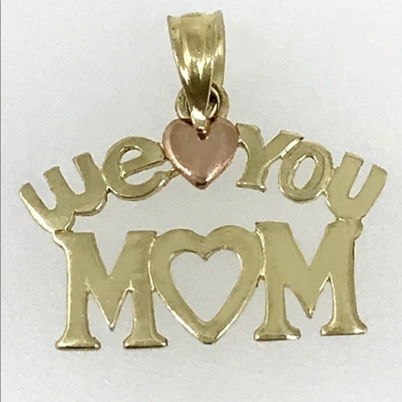 Jewelry - 14kt yellow gold WE LOVE YOU MOM pendant with bale